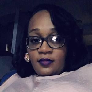 Meet your Posher, Dee